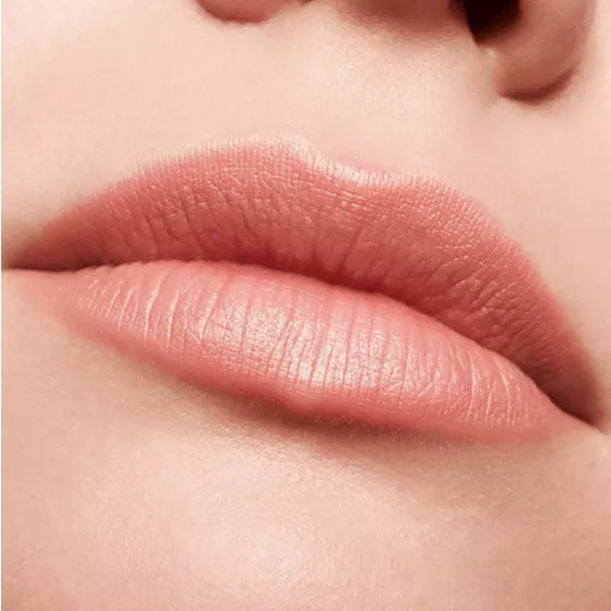 Essence Soft&amp;Precise Lip Pencil 302