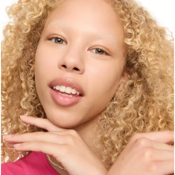 Essence Brighten Up Banana Powder 020