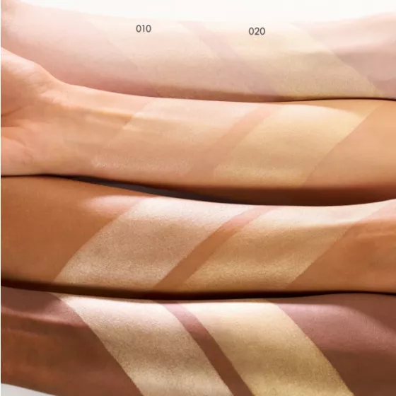 Catrice Aura Glam Bouncy Highlither 010