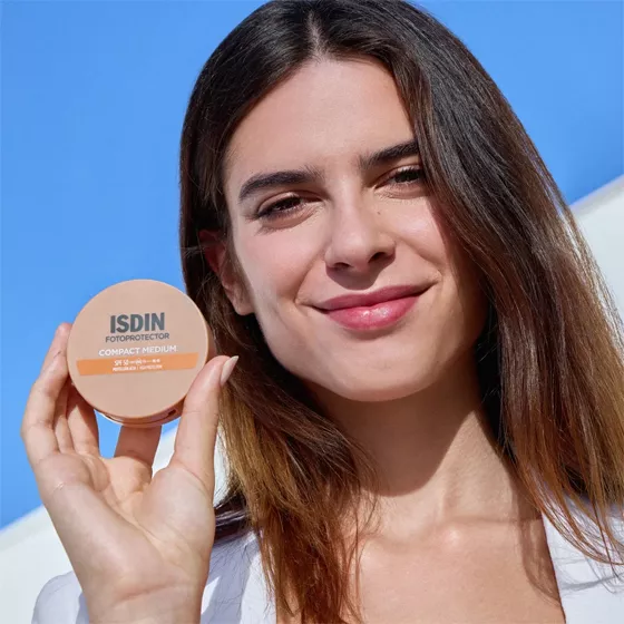 Isdin Photoprotector Compact Medium SPF50+ 10g